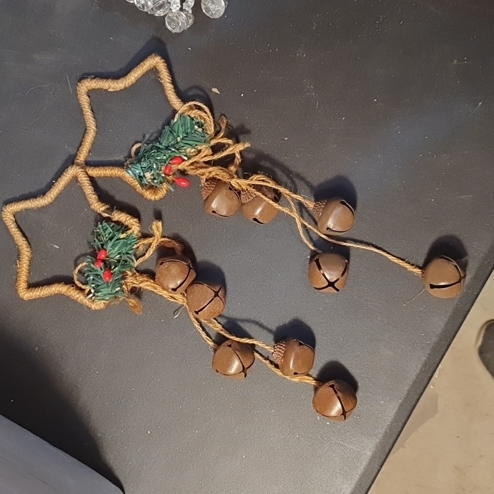 💜 Vintage jingle bell door hangers Christmas decor